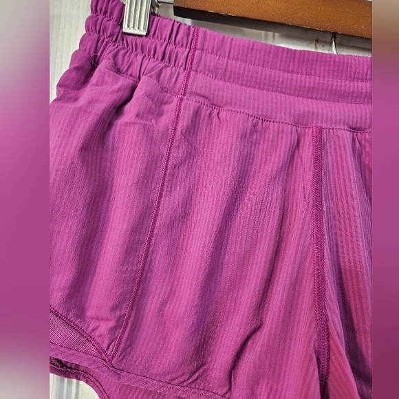 Lululemon Hotty Hot Short II *2.5" Regal Plum - Picture 5 of 10